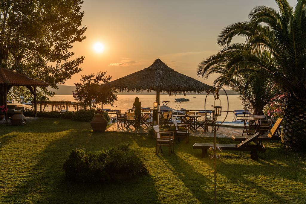Christaras Apartments Vurvurú Kültér fotó