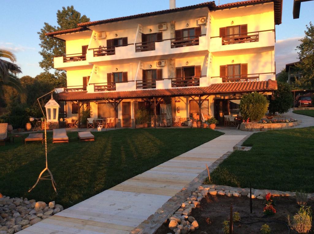 Christaras Apartments Vurvurú Kültér fotó