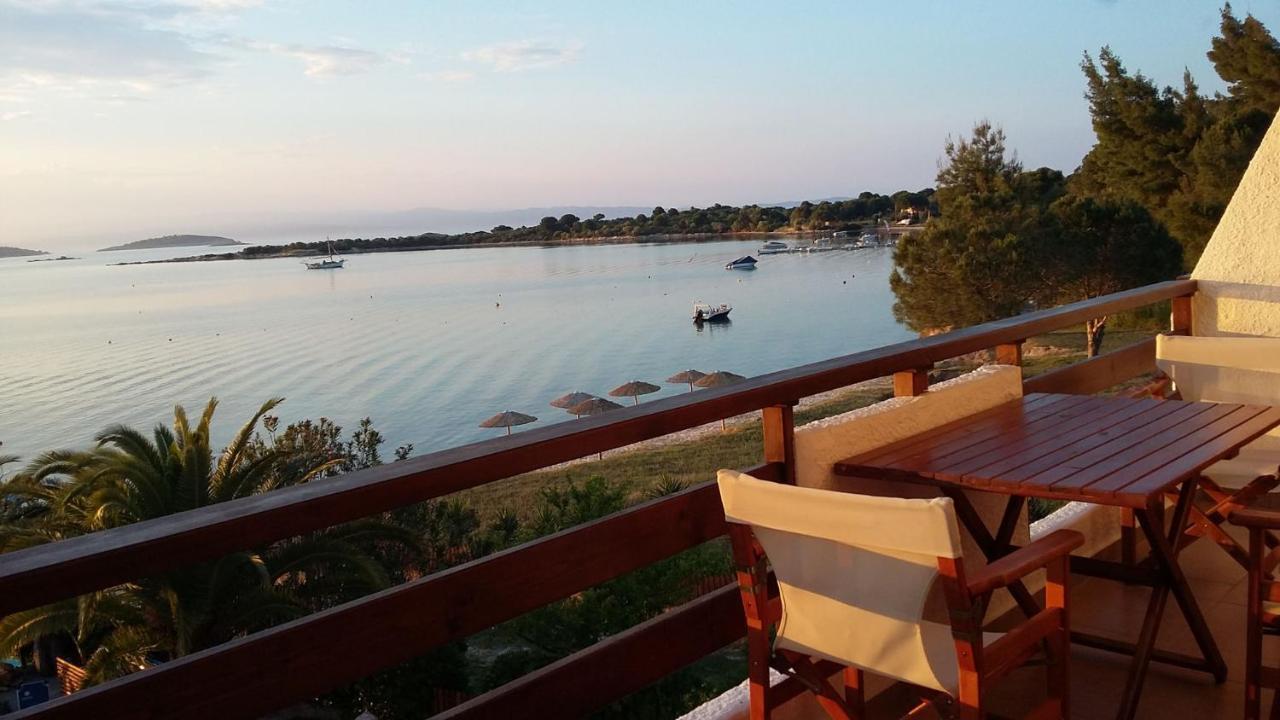Christaras Apartments Vurvurú Kültér fotó